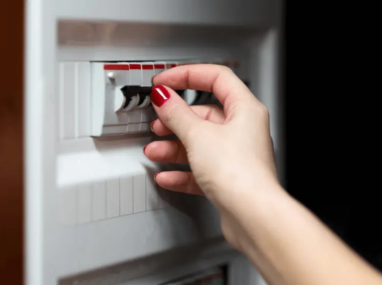 Spegnere il fotovoltaico: ha senso?