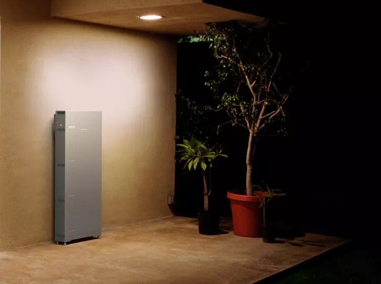 Aggiungere le batterie d'accumulo al tuo fotovoltaico: vantaggi, incentivi e modalità