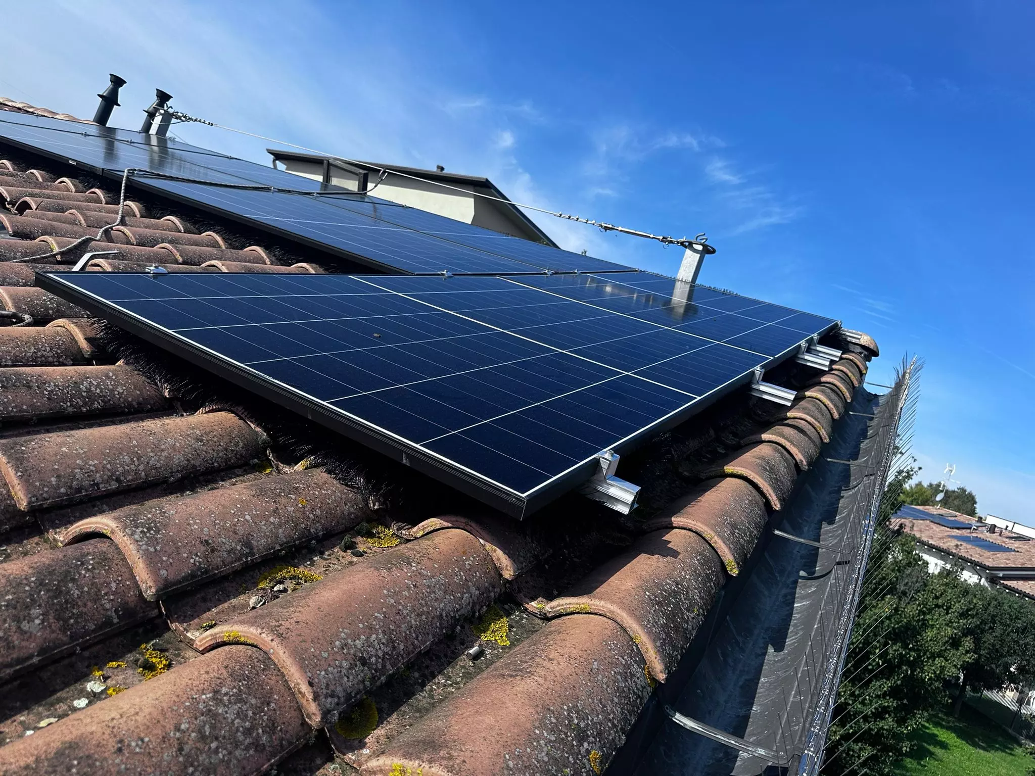 Installare fotovoltaico: perché usare energie rinnovabili e condividere energia