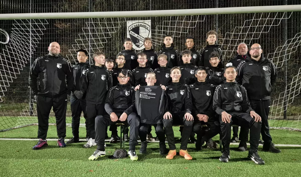 Neues Sponsoring für die U17 des FC Germania Mülheim