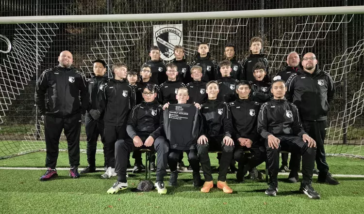 Neues Sponsoring für die U17 des FC Germania Mülheim