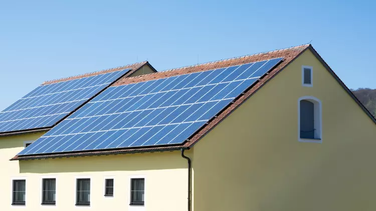 Manutenzione e pulizia dei pannelli fotovoltaici