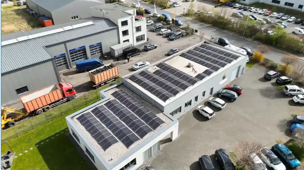 PV-Anlage auf einem Gewerbegebäude