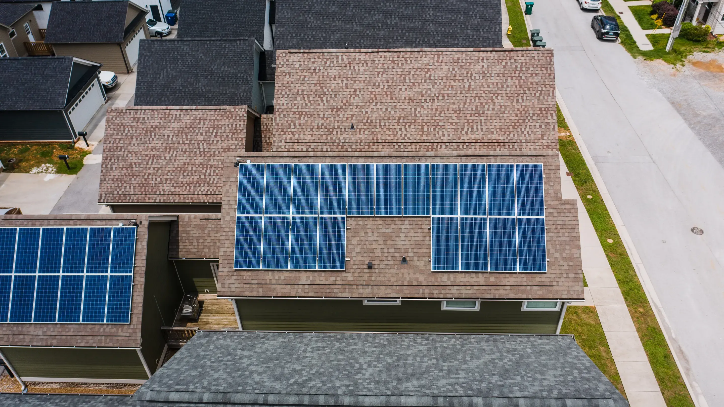 ¿Quieres instalar placas solares en casa? Te lo explicamos.